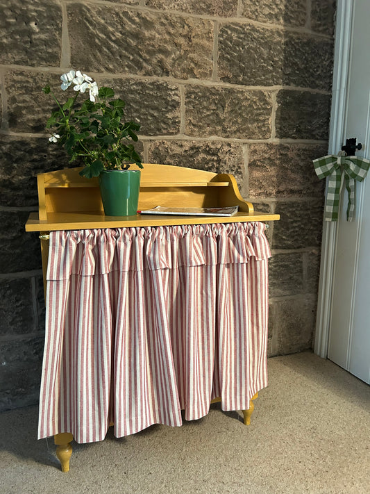 Red striped sink skirt with ruffle