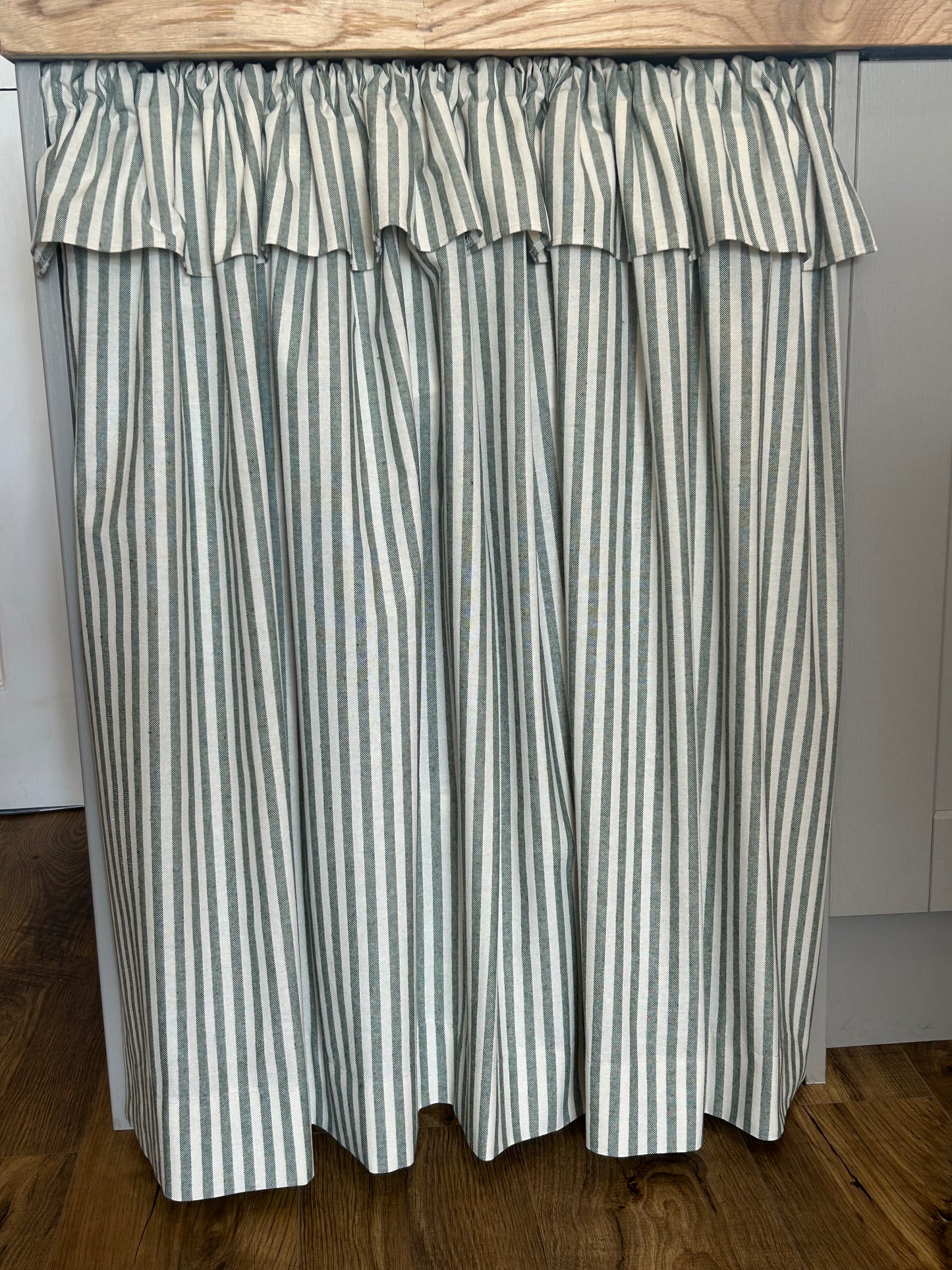 Kitchen Hideaway Curtain with Frill in natural & green stripe