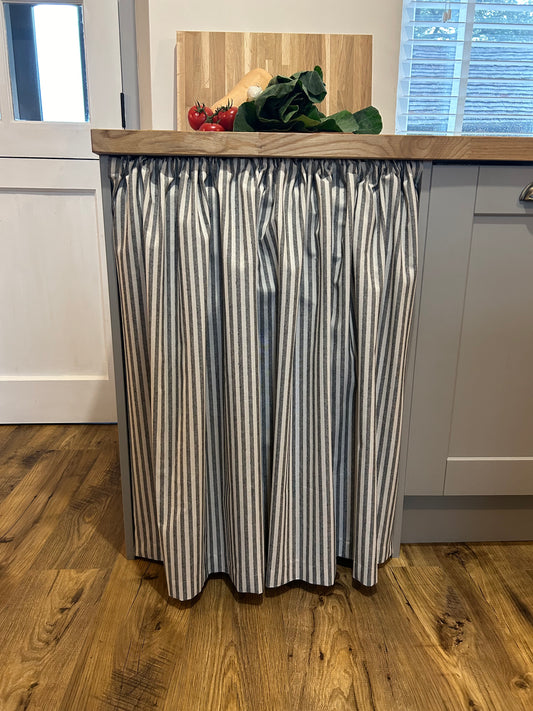 Kitchen Hideaway Curtain in natural and charcoal stripe